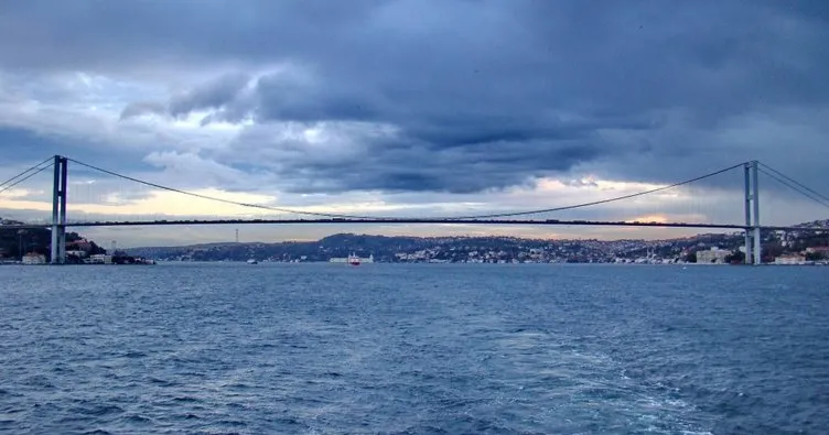 İstanbul Boğazı’nda çarpışan iki gemide hasar oluştu