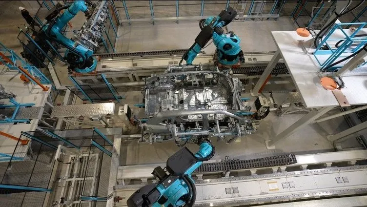 Fransız basını TOGG’u mercek altına aldı: Tek tek incelediler! Her şey çok hızlı gelişti