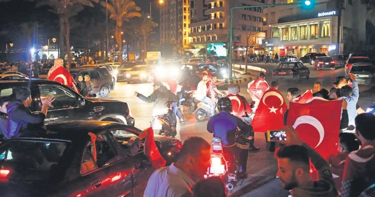 Çılgın Türkler’in demokrasi zaferi