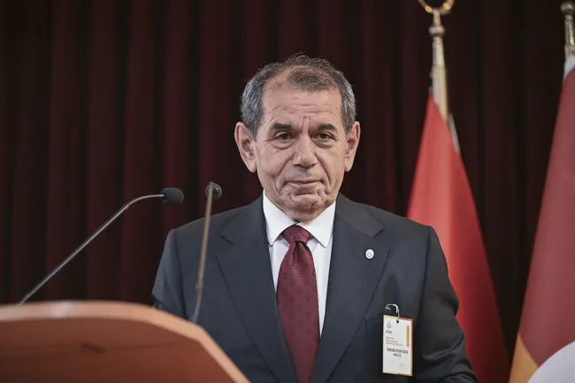 dursun-ozbek-gunu-kurtarmak-icin-degil-galatasarayin-yarinlarini-hazirlamak-icin-buradayiz-1791374254643.jpg