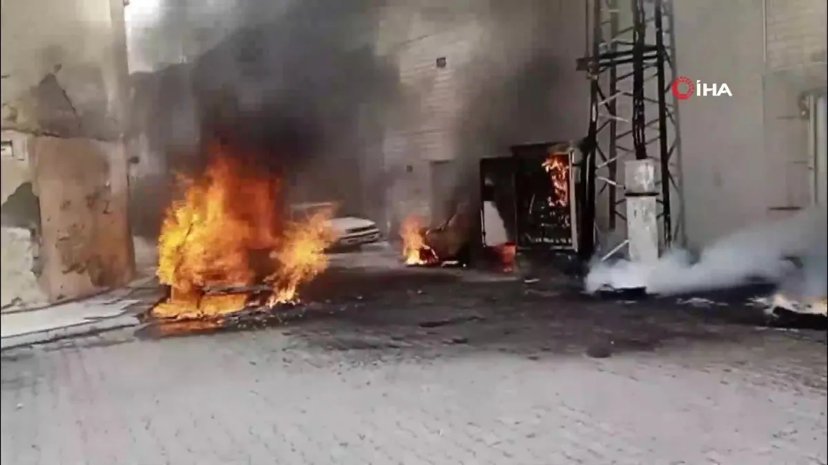 Şanlıurfa’da elektrik panosu alev aldı 4 araç zarar gördü | Video videosunu izle Şanlıurfa’da elektrik panosu alev aldı 4 araç zarar gördü | Video videosunu izle