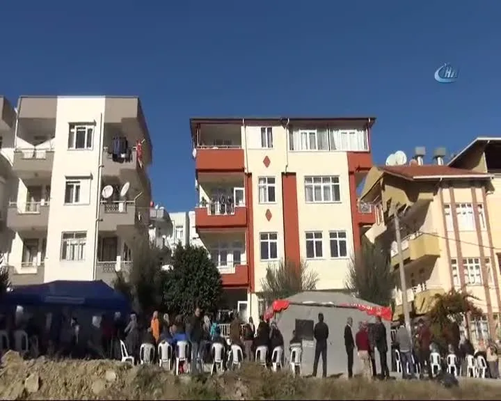 Balkondan düşen 10 yaşındaki Akın yaşam mücadelesini kaybetti