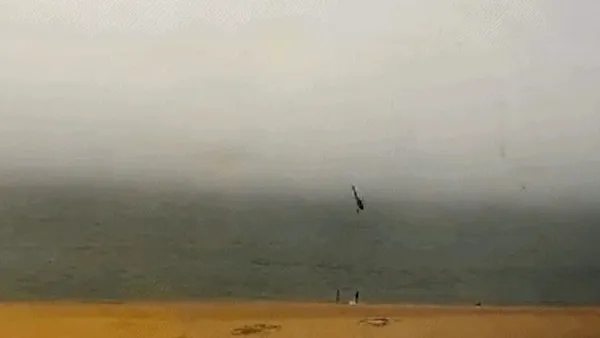 cinde-helikopter-yere-cakildi-o-anlar-kamerada-1616225485788.jpg Çin’de helikopter yere çakıldı! O anlar kamerada