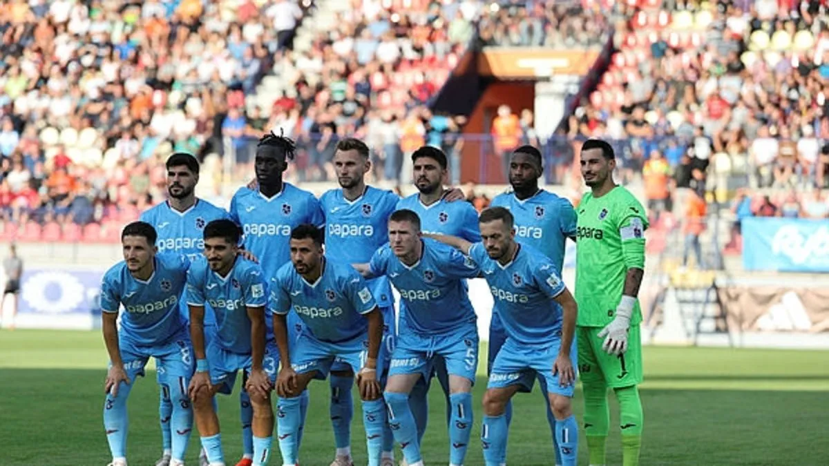 Trabzonspor'un rakibi Ruzomberok! Maçta ilk düdük çaldı | UEFA Avrupa Ligi