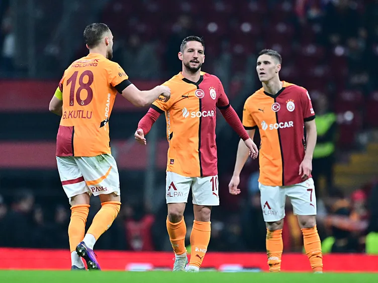 SON DAKİKA HABERİ: Galatasaray’da beklenen ayrılık gerçekleşiyor! Yıldız futbolcunun rotası Suudi Arabistan...