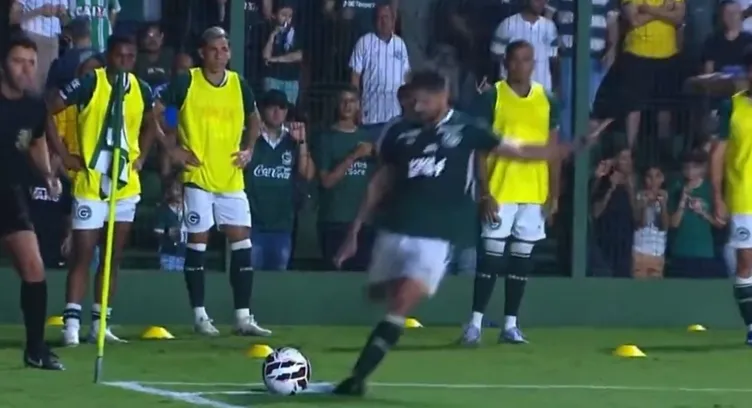 Mauro Icardi sevinci başına iş açtı! Gol sonrası hakemin kararı herkesi şaşırttı…