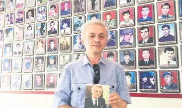 Vatan hasretini şehitlere adadı