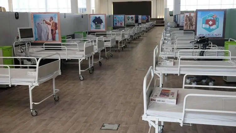 Son dakika: İran’da hastahaneler yetersiz kalınca dev alışveriş merkezi dönüştürüldü