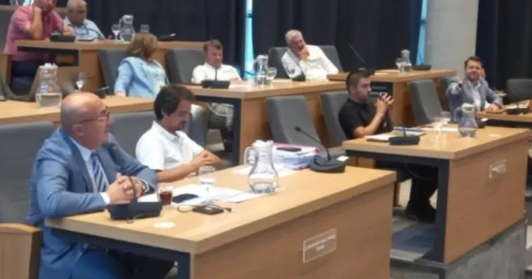 Akşener’in açıklamaları tansiyonu yükseltti: 6’lı koalisyonun kavgası meclise taşındı