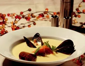 Safranlı Midye Çorbası Moules soup Tarifi