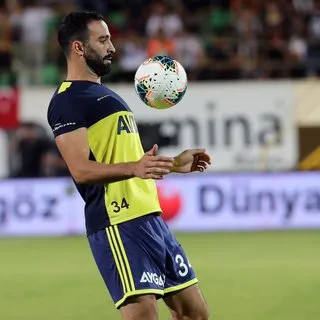Fenerbahçe'den sürpriz Mehmet Ekici ve Adil Rami kararı!
