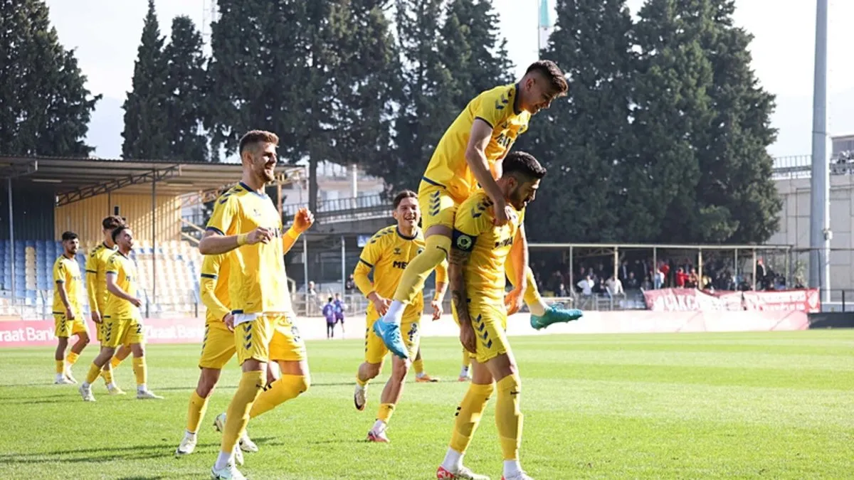 Menemen FK, kupada turladı