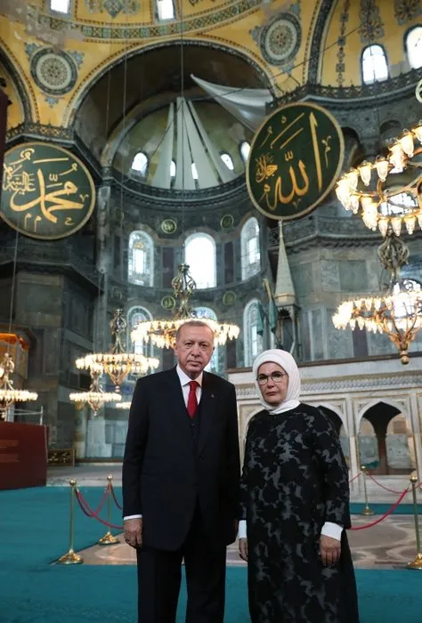 Cumhurbaşkanı Erdoğan ve MHP lideri Bahçeli Ayasofya Camii'nde incelemelerde bulundu