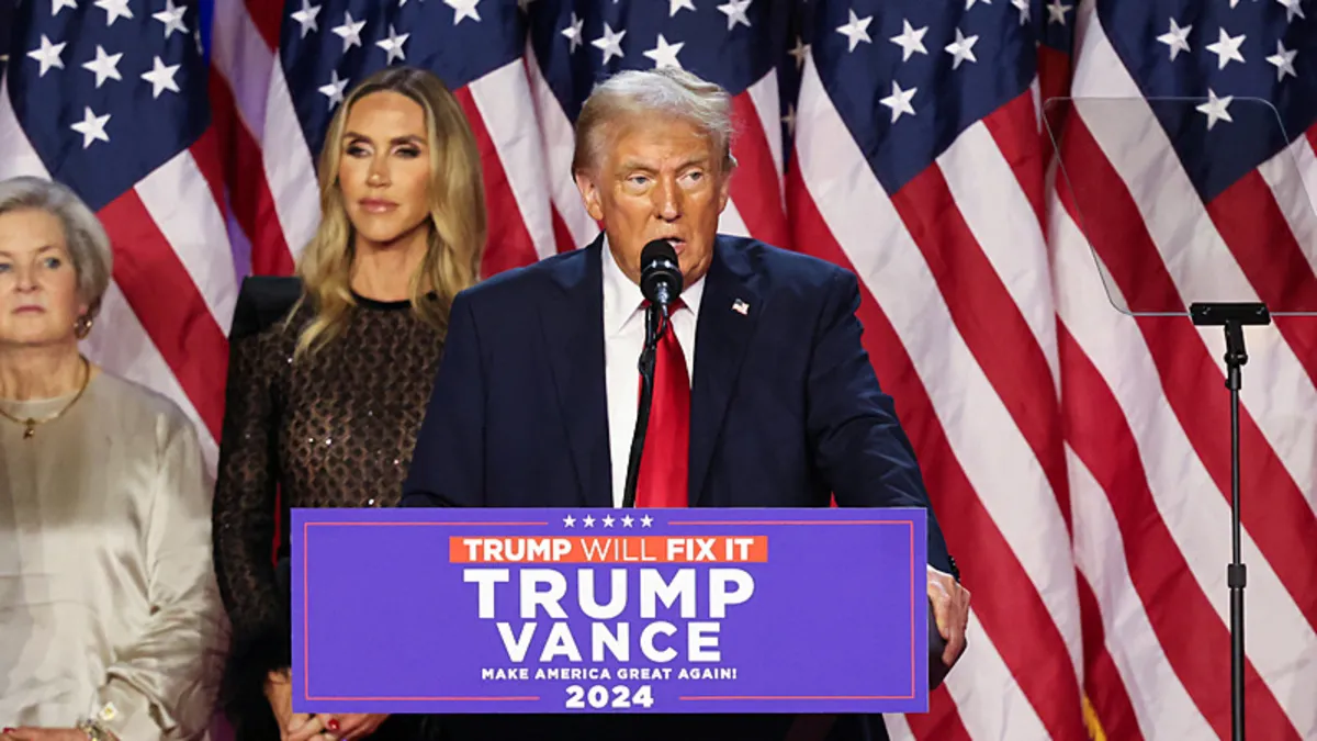 Trump Beyaz Saray’a ilk kadın özel kalem müdürünü atayacak Trump Beyaz Saray’a ilk kadın özel kalem müdürünü atayacak