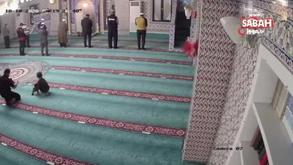 Cami içerisindeki takla görüntüleri ile gülümseten olan baba ve oğul konuştu | Video