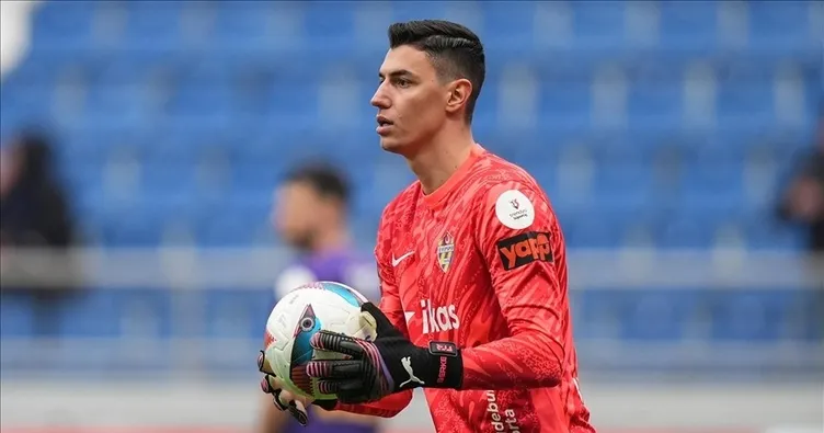 Berke Özer resmen Lille’de