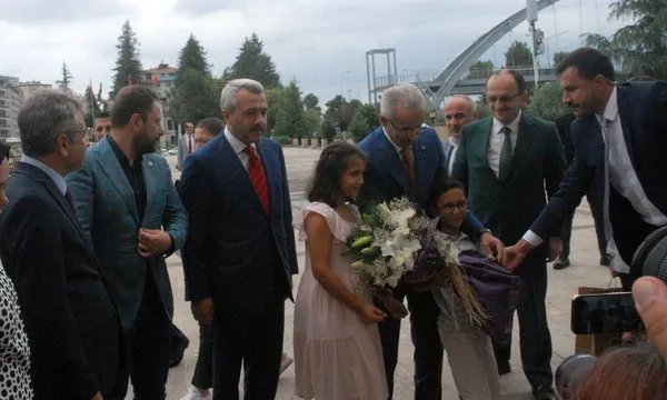 uraloglu-21-yilda-tarihe-imza-attik-1693830351578.jpg