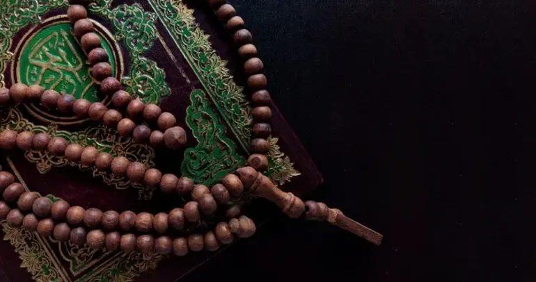 MİRAÇ KANDİLİ TESBİHATI ||  Miraç Kandili’nde hangi tesbih ve zikirler yapılır?