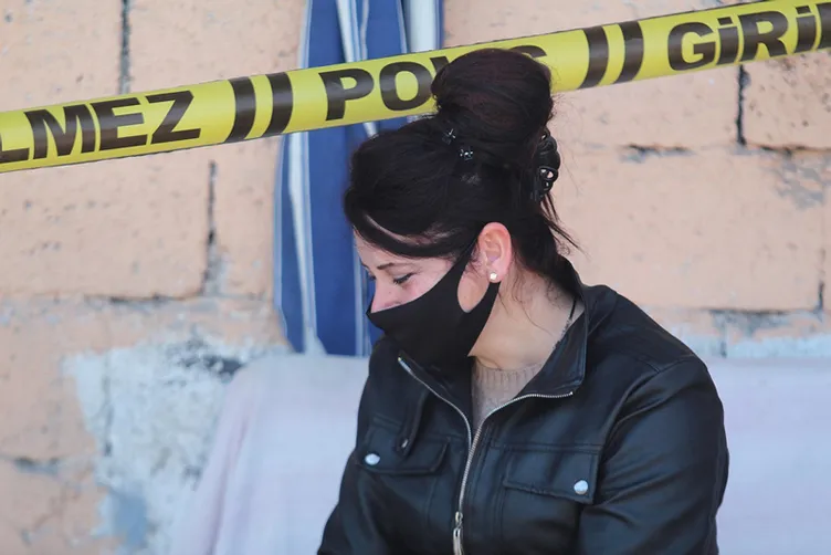 Babasını iş yerinde ölü bulan genç kadın, gözyaşlarına boğuldu