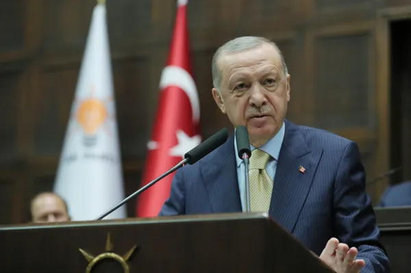 son-dakika-baskan-erdogandan-suriyeye-operasyon-mesaji-yeni-bir-safhaya-geciyoruz-diyerek-hedefleri-acikladi-1654079781518.jpg