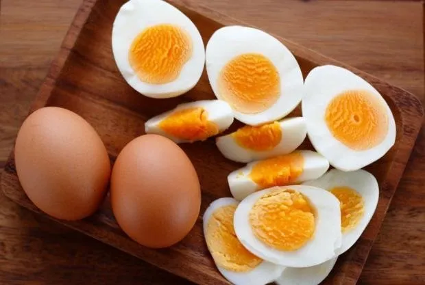Günde iki tane haşlanmış yumurta yerseniz ne olur?