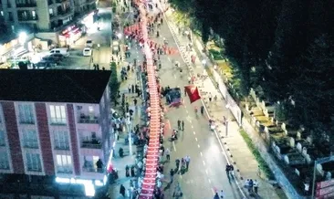 253 şehidi temsilen 253 metrelik bayrak