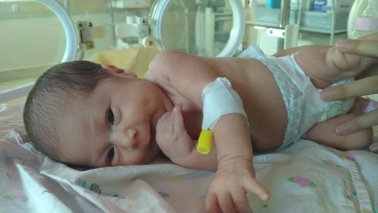 Koronavirüs aşısı olmayan anneden pişmanlık sözleri: Bebeğimi göremedim