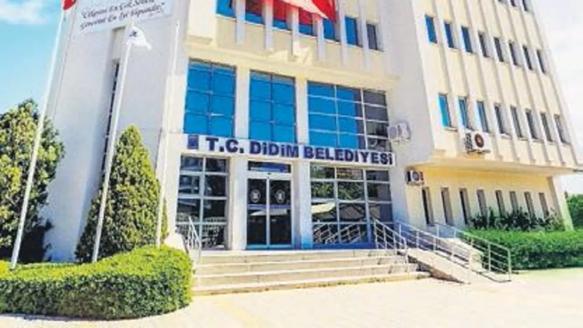 Didim Belediyesi’ne ihale operasyonu: 4 gözaltı Didim Belediyesi’ne ihale operasyonu: 4 gözaltı