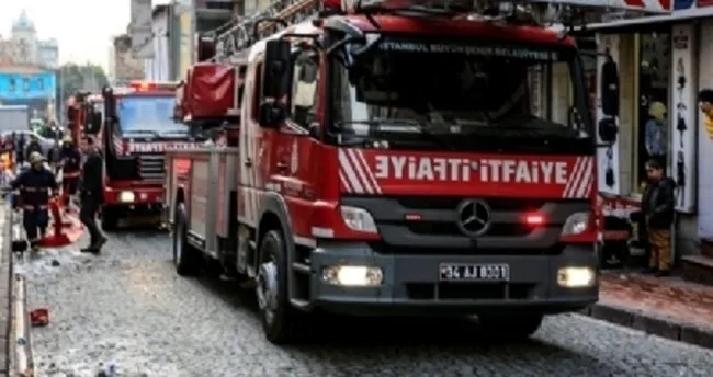 İstanbul’da AVM’de yangın!