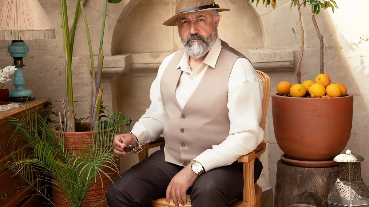 Esved'in Karanlık Yüzü: Mehmet Özgür'den Mercan Köşk'e Yorum
