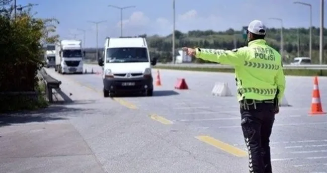 sehirler arasi seyahat yasagi var mi il disina cikmak yasak mi ozel aracla seyahat edilir mi son dakika haberler