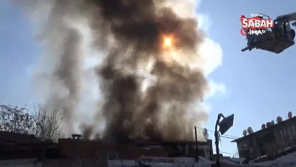 İzmir'de bit pazarında yangın paniği | Video