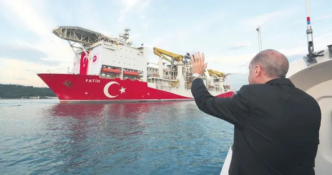 Fatih sondaj gemisi Karadeniz seferinde