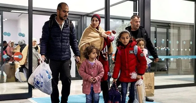 Gazze’den tahliye edilen 87 kişi İstanbul’a geldi