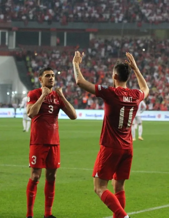 Son dakika Arda Güler haberi: Arda Güler Galler’e harika gol attı tarihe geçti! Milli Takım tarihinde inanılmaz rekor...