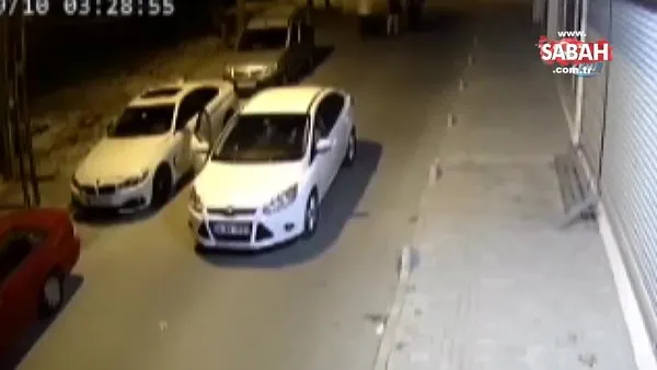 İstanbul Bağcılar'da lüks otomobili üçüncü denemede soyan hırsızların pes dedirten rahatlığı kamerada