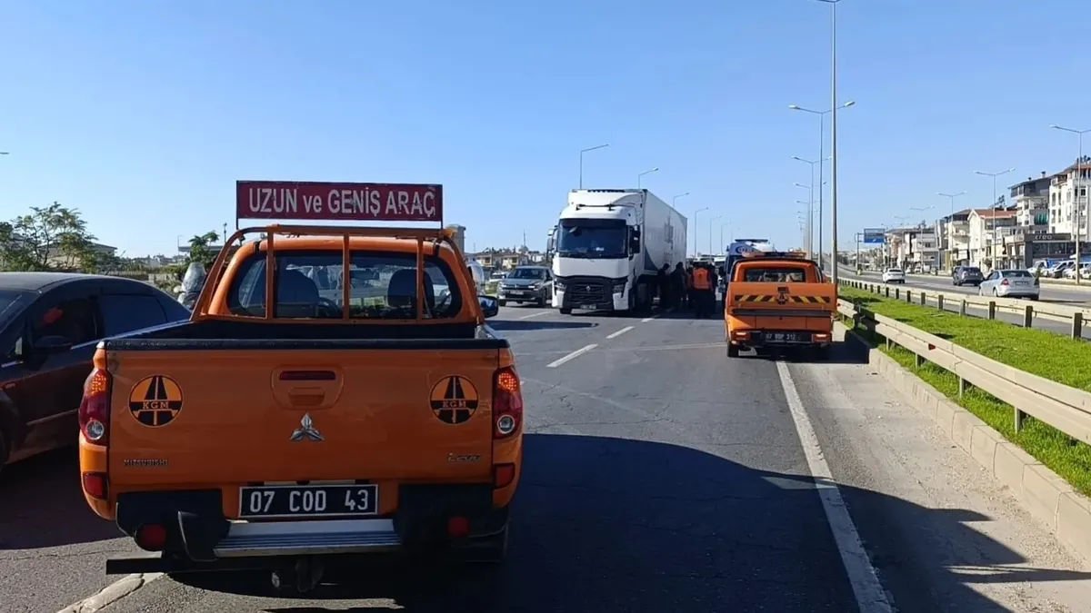 TIR’ın altında kalan işçi hayatını kaybetti TIR’ın altında kalan işçi hayatını kaybetti