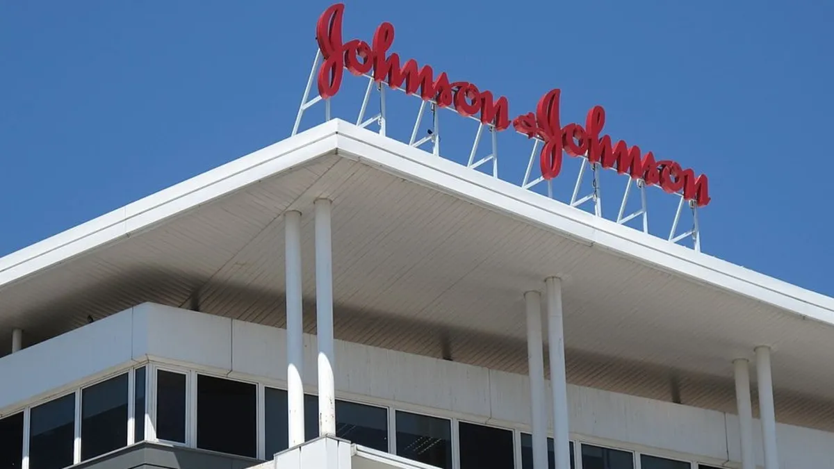 Johnson & Johnson’dan talk davası için yeni hamle: 5,5 milyar dolarlık uzlaşma teklifi! Johnson & Johnson’dan talk davası için yeni hamle: 5,5 milyar dolarlık uzlaşma teklifi!