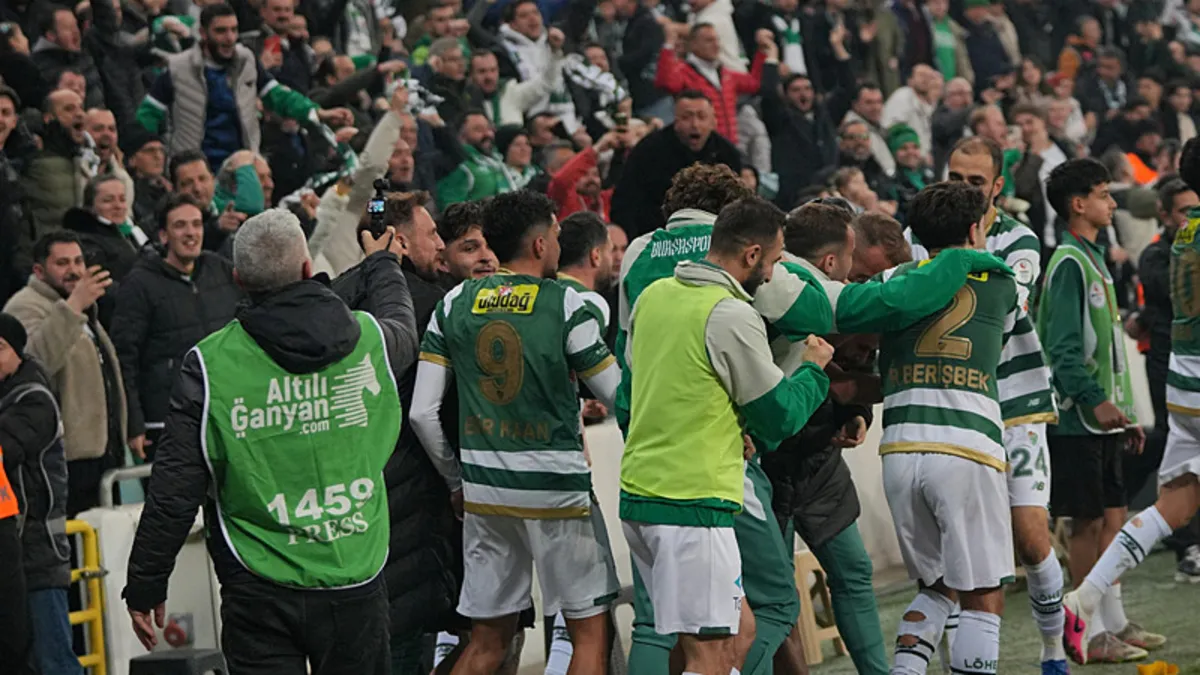 Bursaspor’dan şampiyonluk yarışında kritik galibiyet Bursaspor’dan şampiyonluk yarışında kritik galibiyet