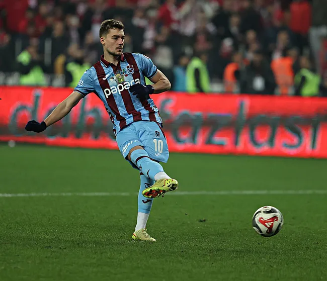 son-dakika-trabzonspor-muciyi-kapa-bildirdi-1779290523200.jpg
