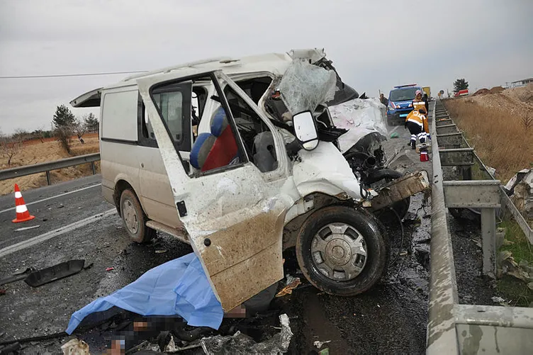 GaziantepNizip karayolunda kaza 5 ölü, 3 yaralı Son GaziantepNizip karayolunda kaza 5 ölü, 3 yaralı Son