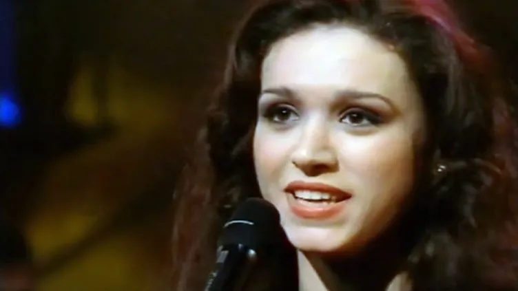 Dinle şarkısıyla Eurovision’da ülkemize üçüncülüğü getirmişti... Şebnem Paker 28 yıl sonra ortaya çıktı!