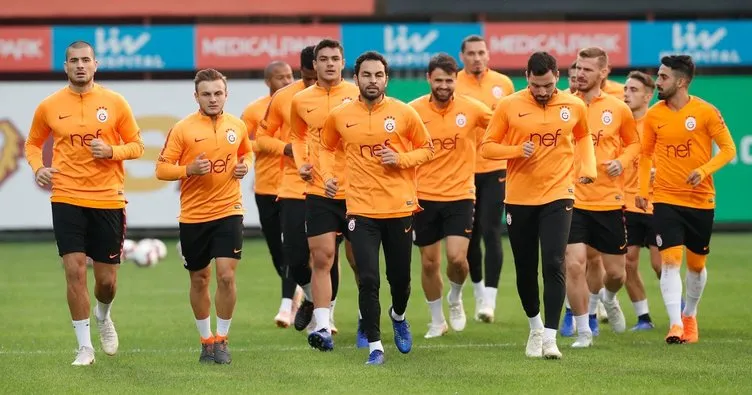 Galatasaray, Bursaspor maçı için kampa girdi