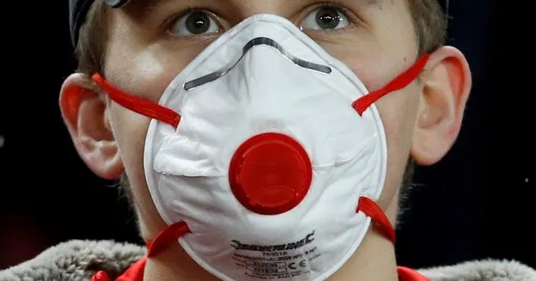 Virüsten korunmak için kullanılan dezenfektan, maske ve boneye dikkat