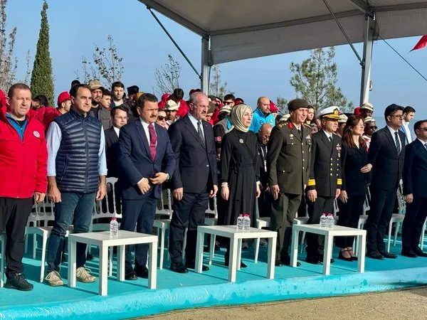 tuyleri-urperten-gozleri-dolduran-anma-110uncu-yilda-kahraman-57nci-alaya-vefa-yuruyusu-1745572598808.jpg