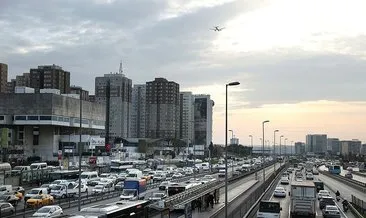 SON DAKİKA HABERİ: Sokağa çıkma kısıtlamasına az bir süre kala İstanbul’da trafik durma noktasına geldi!