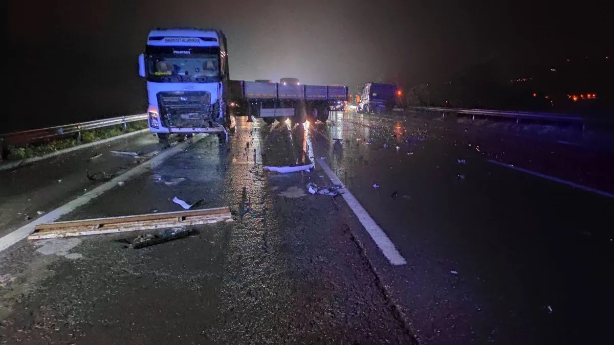 Gaziantep’te feci kaza: TIR ile kamyonet çarpıştı! 1 ölü,1 yaralı
