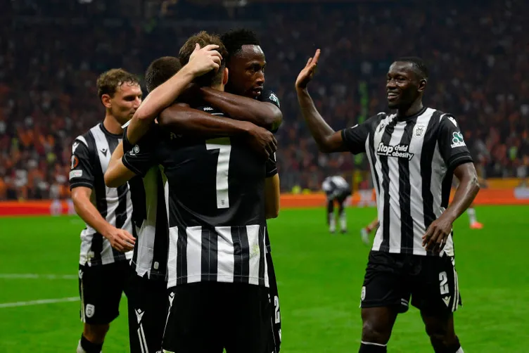 SON DAKİKA HABERLERİ: Galatasaray-PAOK maçının hakemine olay sözler! O pozisyon tartışma yaratmıştı: Üç maymunu oynuyorlar