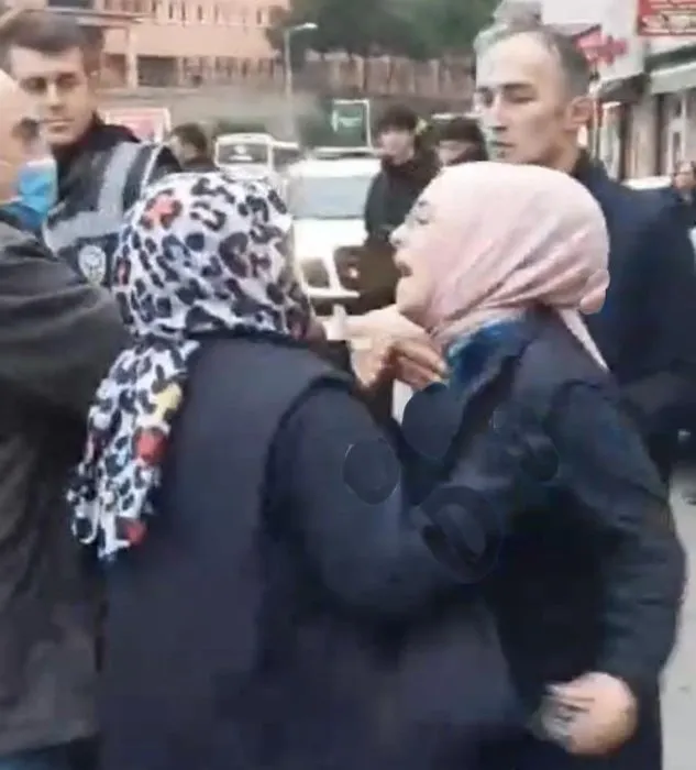 Zonguldak’ta skandal olay! Başörtülülere nefret kustu: Başımıza ne geldiyse bu kapalılardan geldi