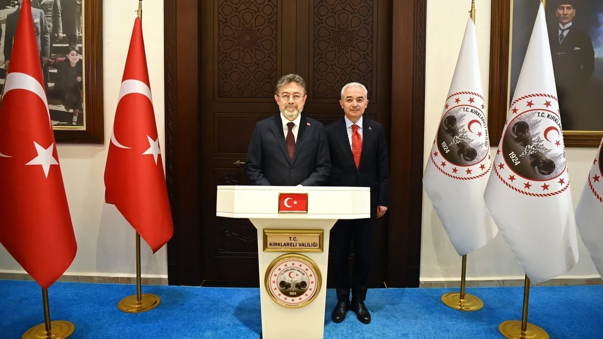 Tarım ve Orman Bakanı Yumaklı Kırklareli Valiliğini ziyaret etti Tarım ve Orman Bakanı Yumaklı Kırklareli Valiliğini ziyaret etti
